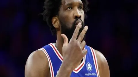 “乌军内乱，七千士兵倒戈，总司令落敌手，援军两万击灭叛军首领”